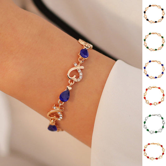 Hollow Love Bracelet With Rhinestones Fashion Temperament Heart-shaped