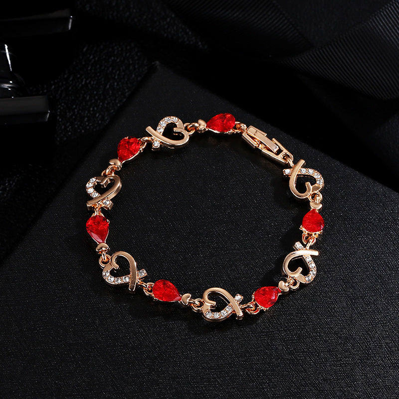 Hollow Love Bracelet With Rhinestones Fashion Temperament Heart-shaped